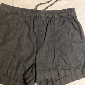Old Navy Black Casual High Rise Shorts four pockets draw string medium